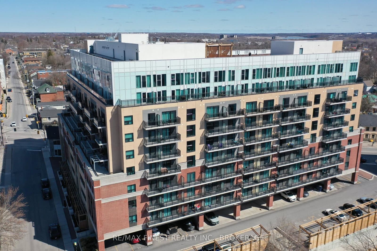 #622 - 652 Princess Street