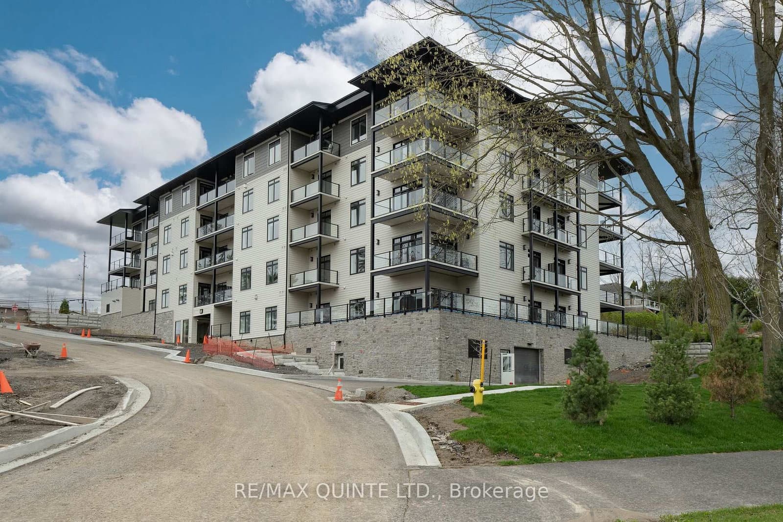 #306 - 17 Cleave Avenue