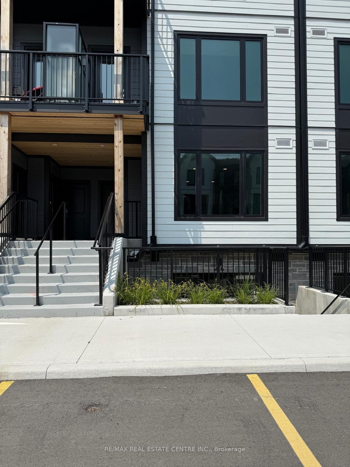 708 WOOLWICH Street, Unit 415