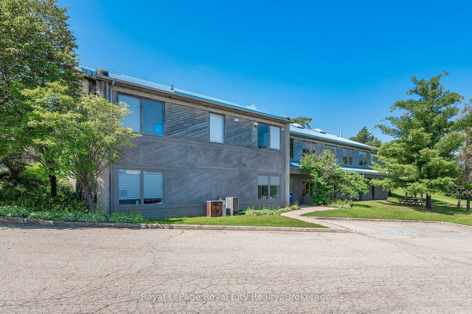 361 Southgate Drive thumbnail 2