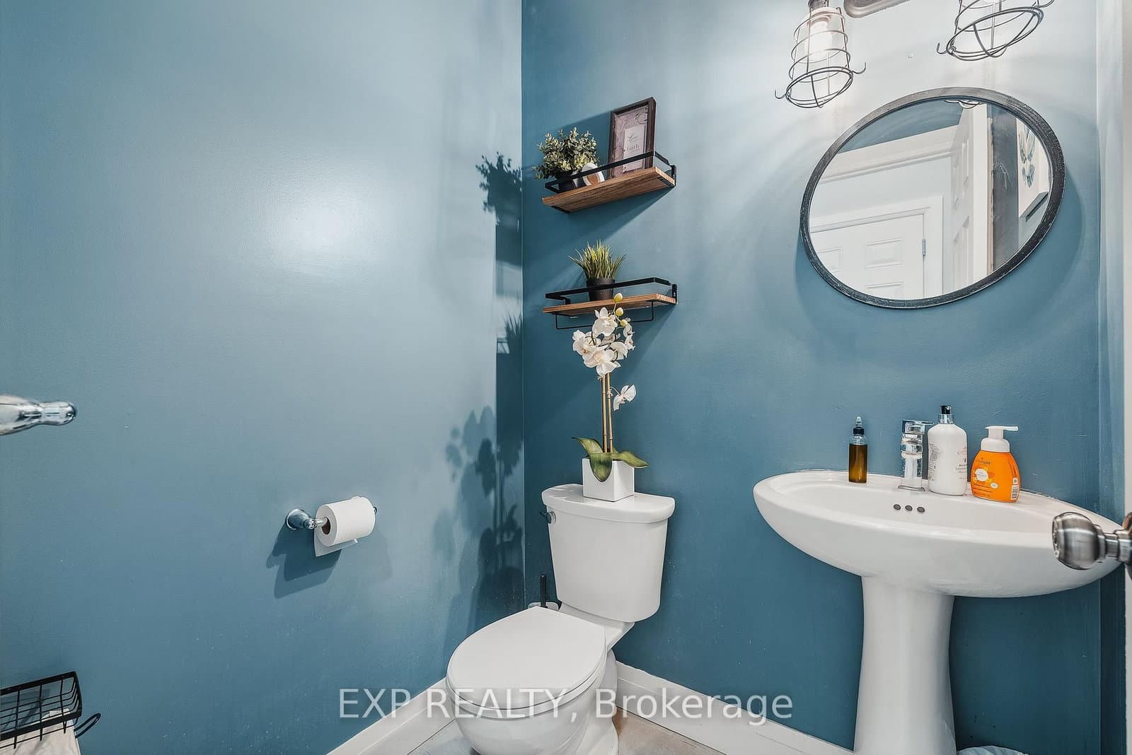 346 Moorlands Crescent thumbnail 14