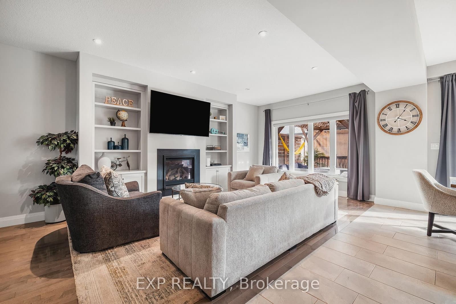 346 Moorlands Crescent thumbnail 7