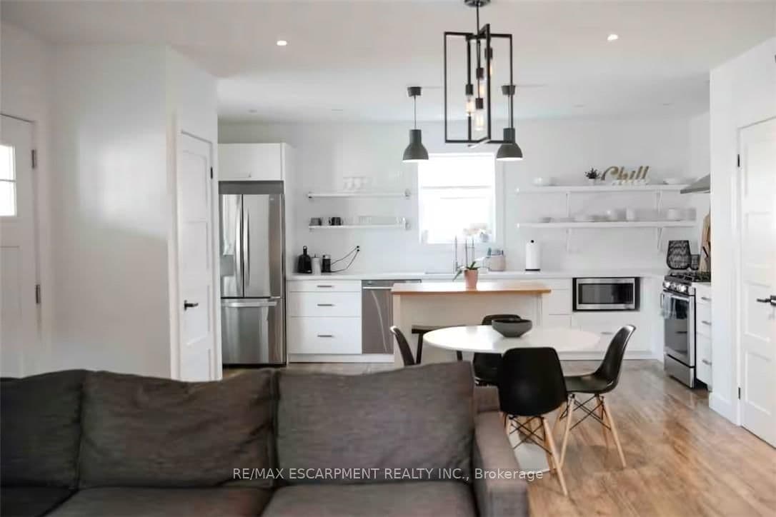 426 Wilson Street E, Unit 1 thumbnail 14