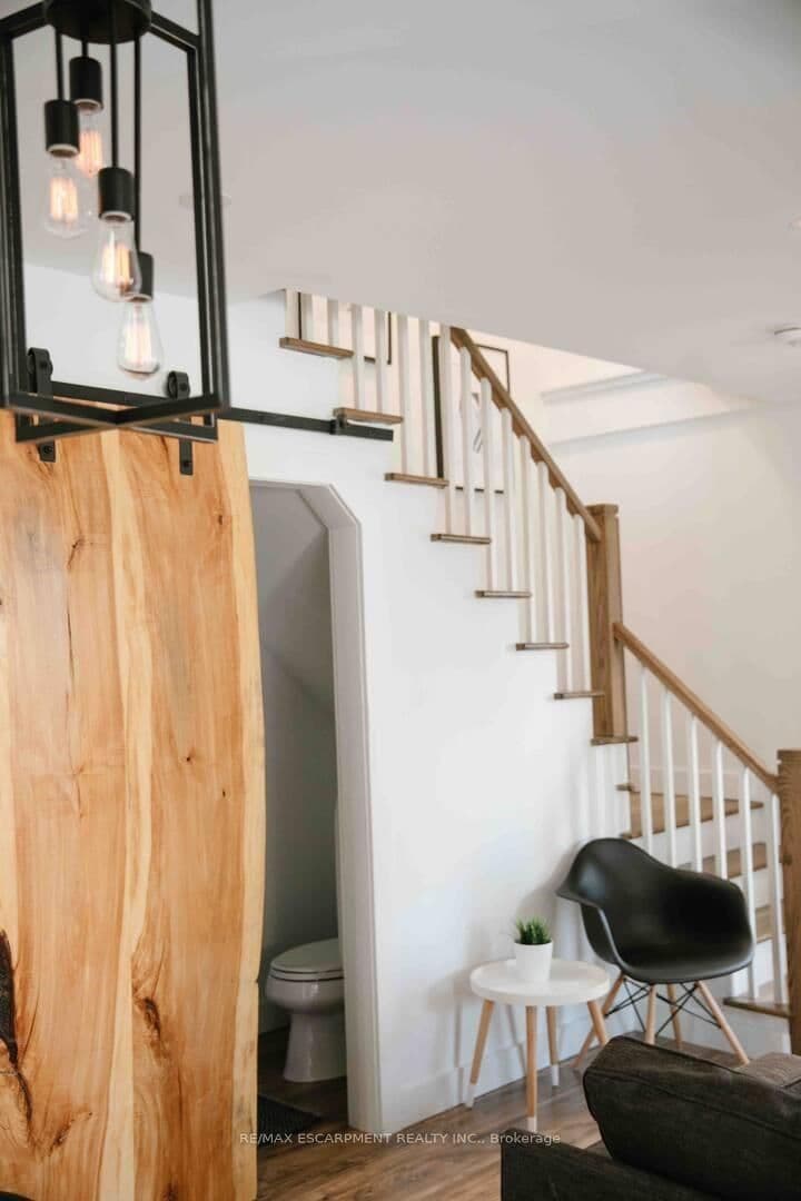426 Wilson Street E, Unit 1 thumbnail 20