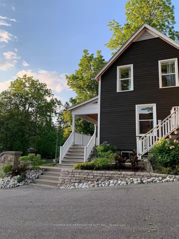 426 Wilson Street E, Unit 1 thumbnail 6