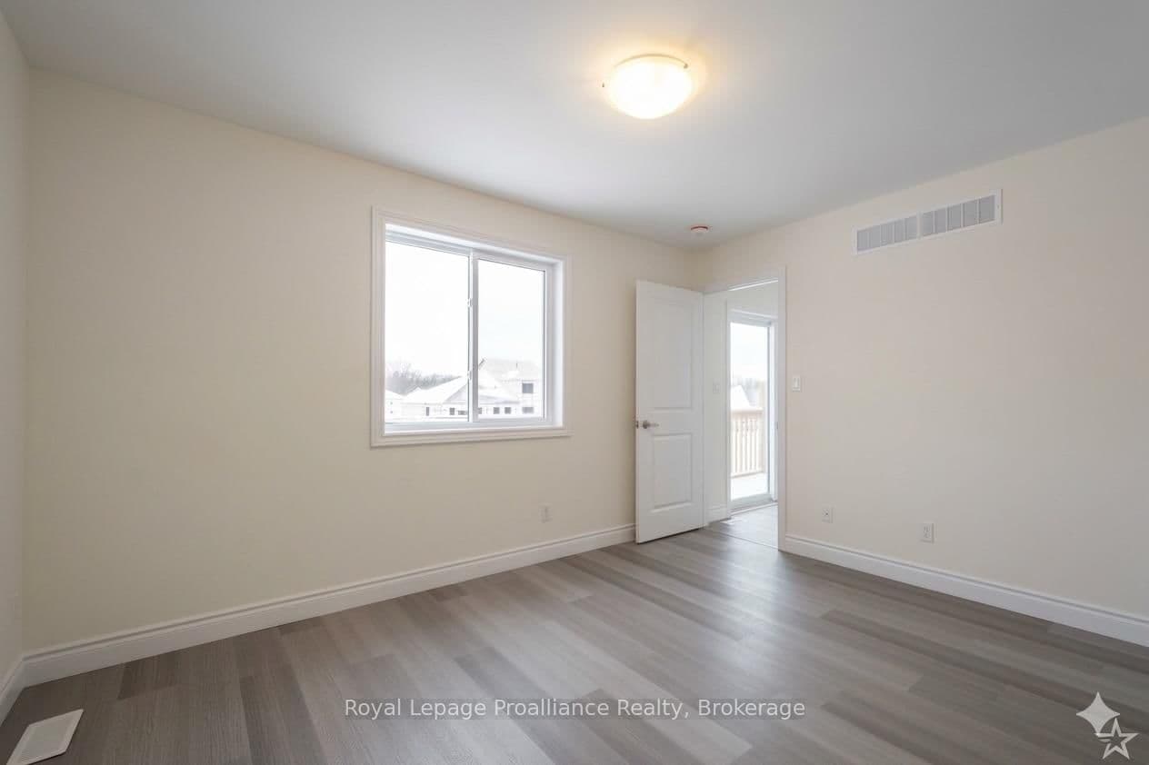 119 Farrington Crescent thumbnail 12