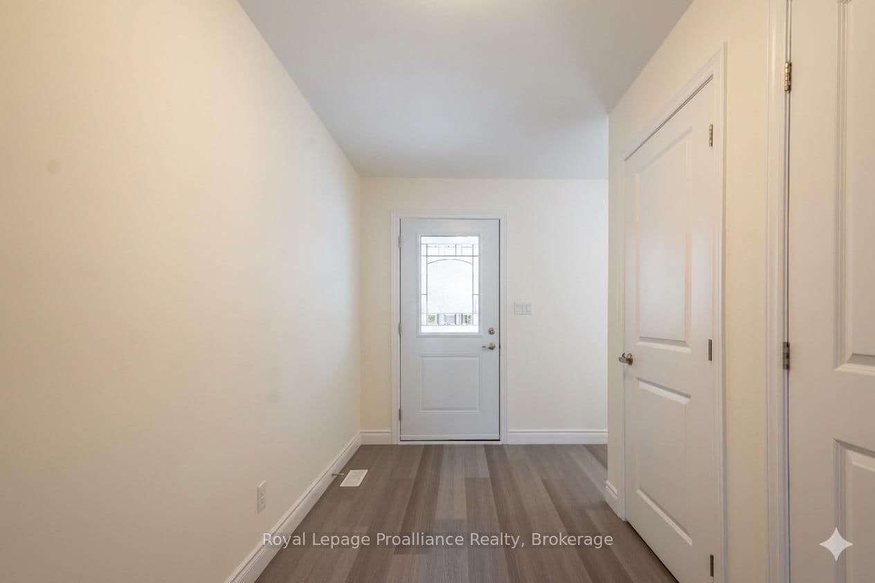 119 Farrington Crescent thumbnail 3