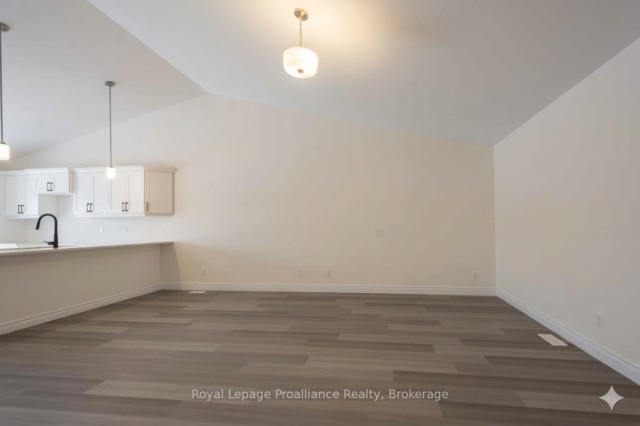 119 Farrington Crescent thumbnail 5