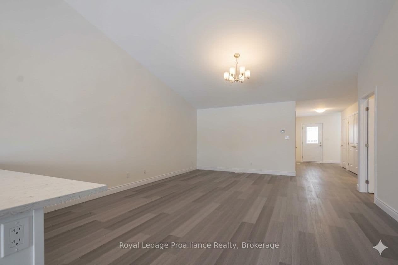 119 Farrington Crescent thumbnail 6