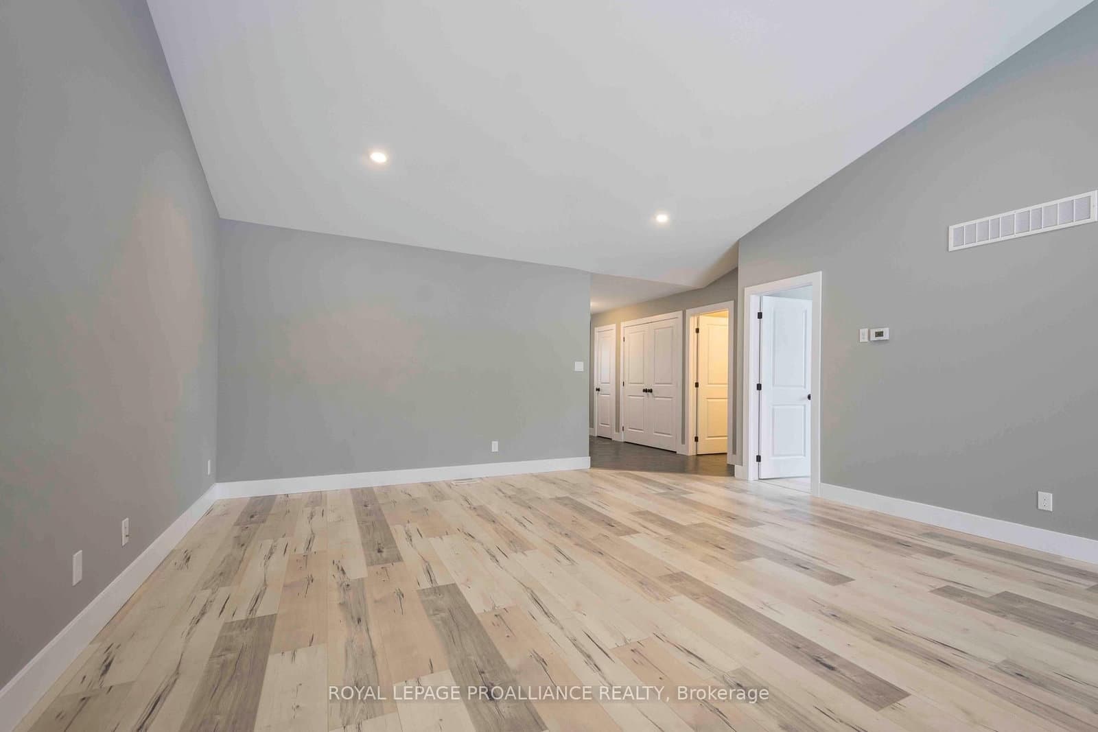 123 Farrington Crescent thumbnail 4