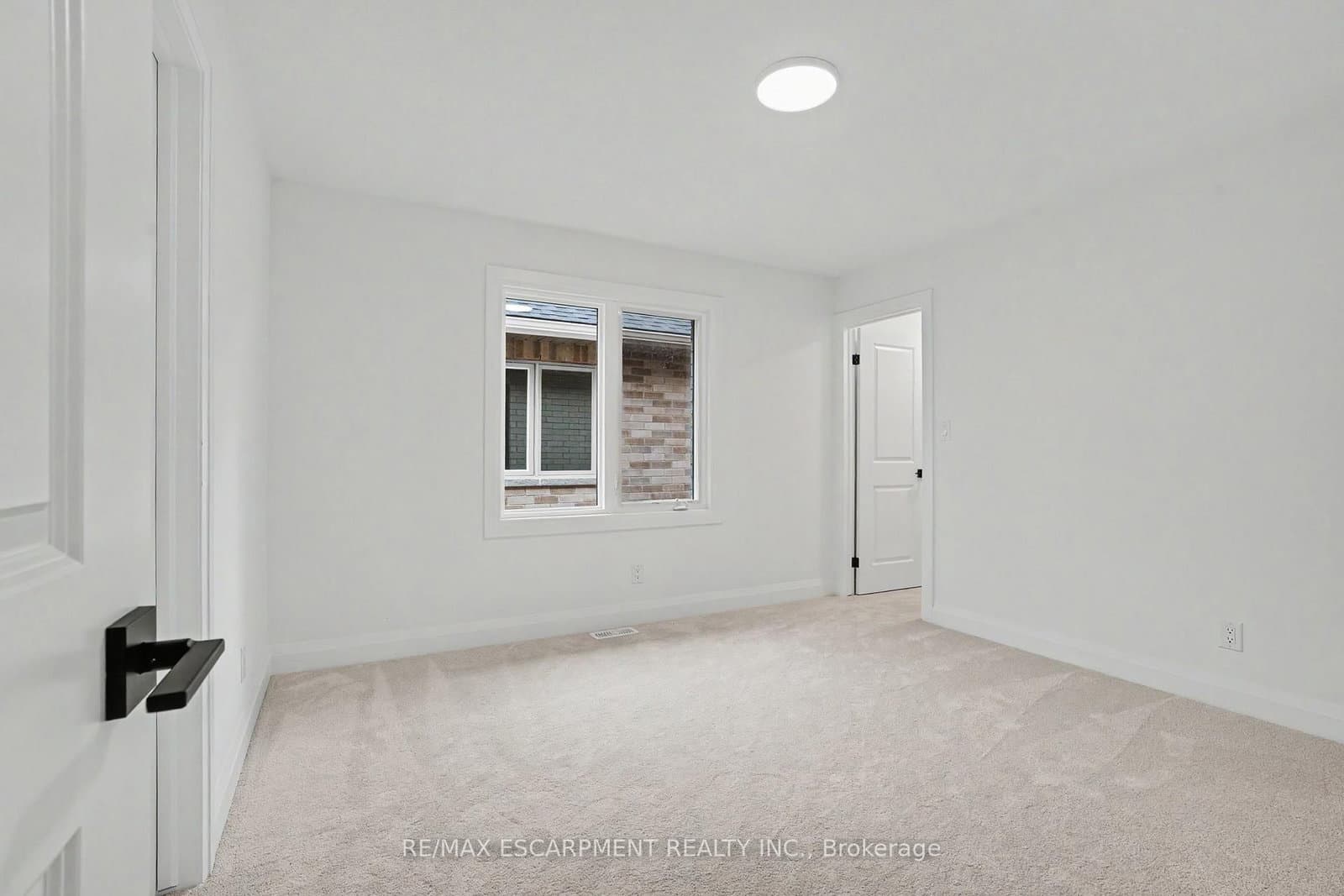 386 Southcote Road thumbnail 28