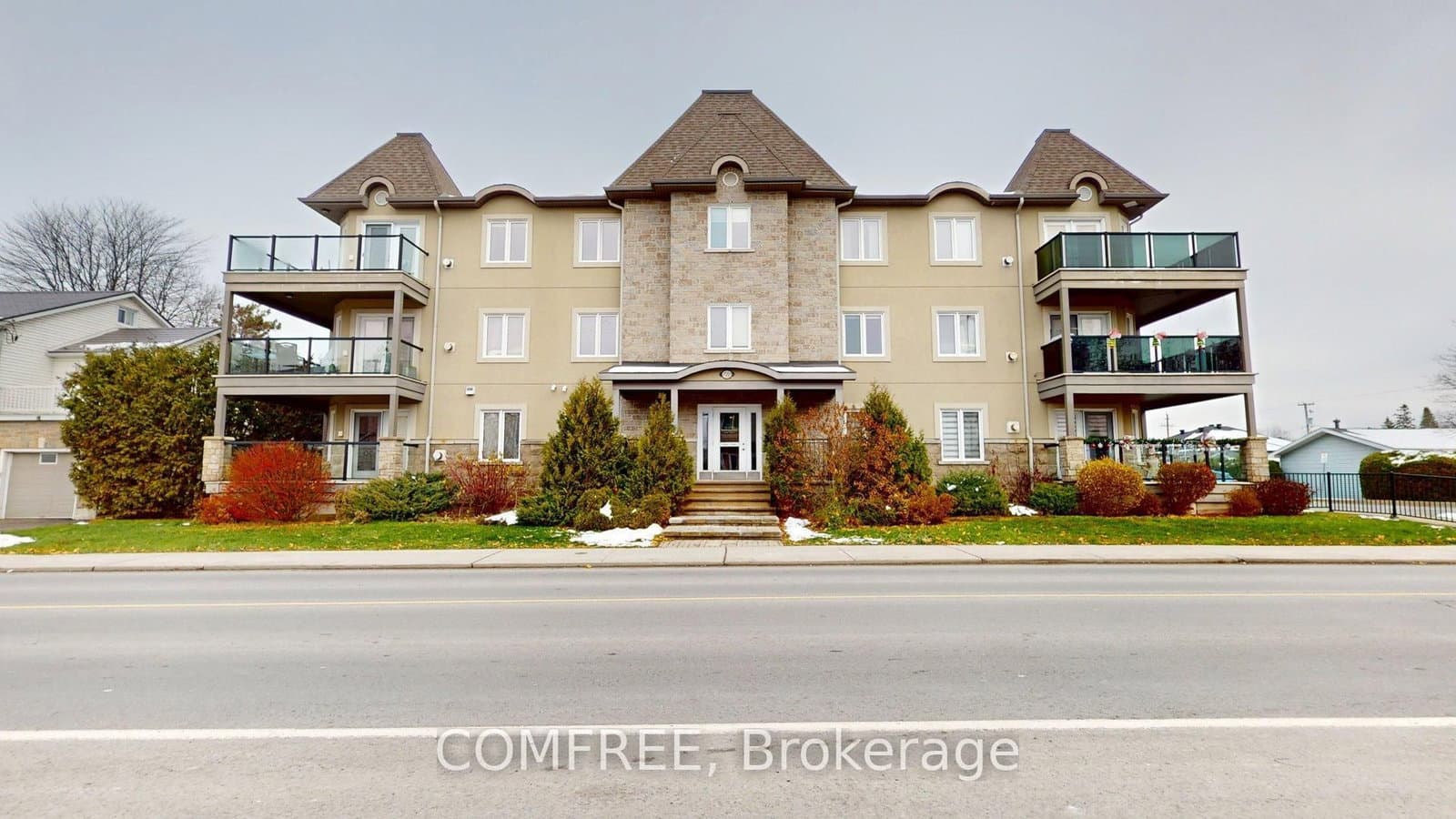 #204 - 770 Principale Street