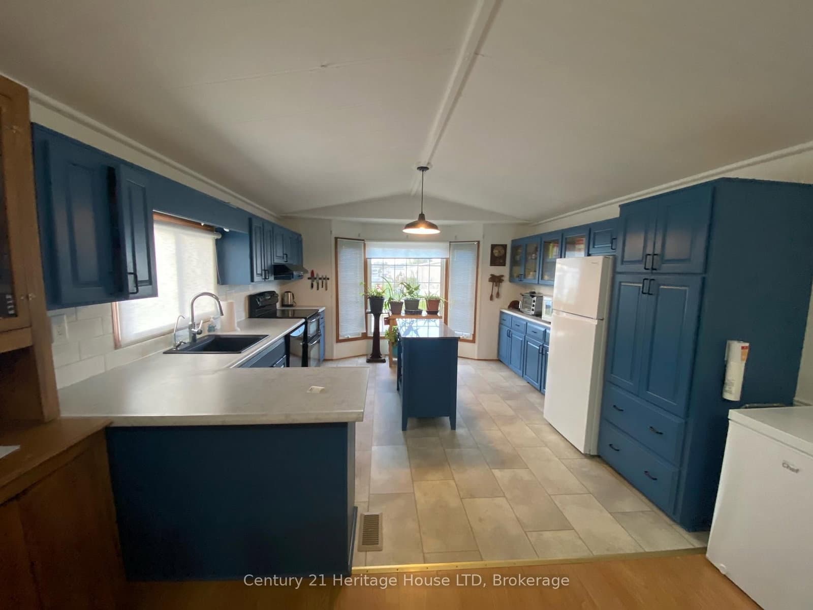 3033 Townline Road, Unit 187 thumbnail 6