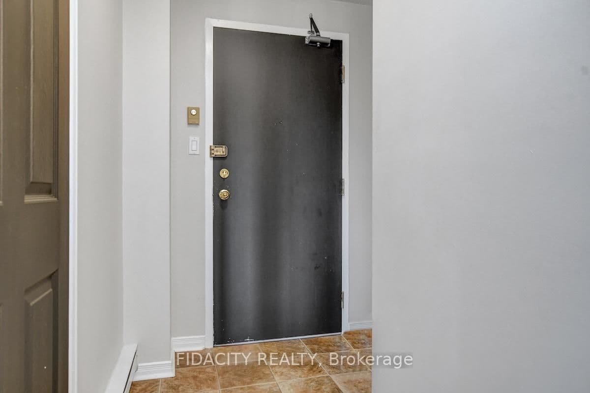 1490 Heron Road, Unit 309 thumbnail 4