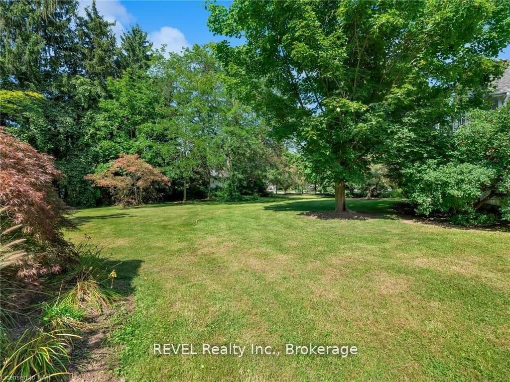 411 VICTORIA ST - LOT 1 Street thumbnail 6