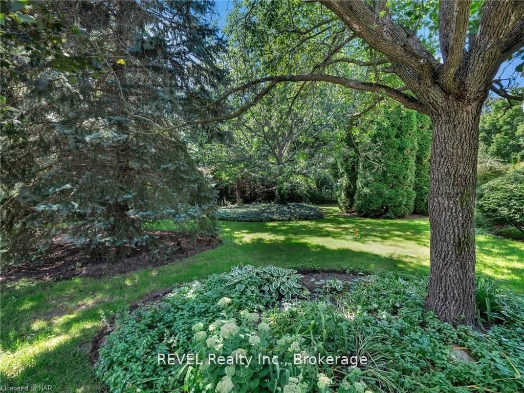 411 VICTORIA ST - LOT 3 Street thumbnail 2