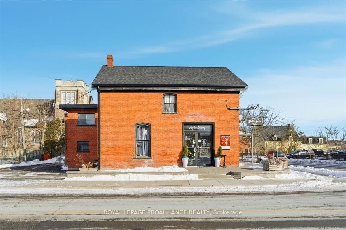 331 & 333 Picton Main Street thumbnail 5