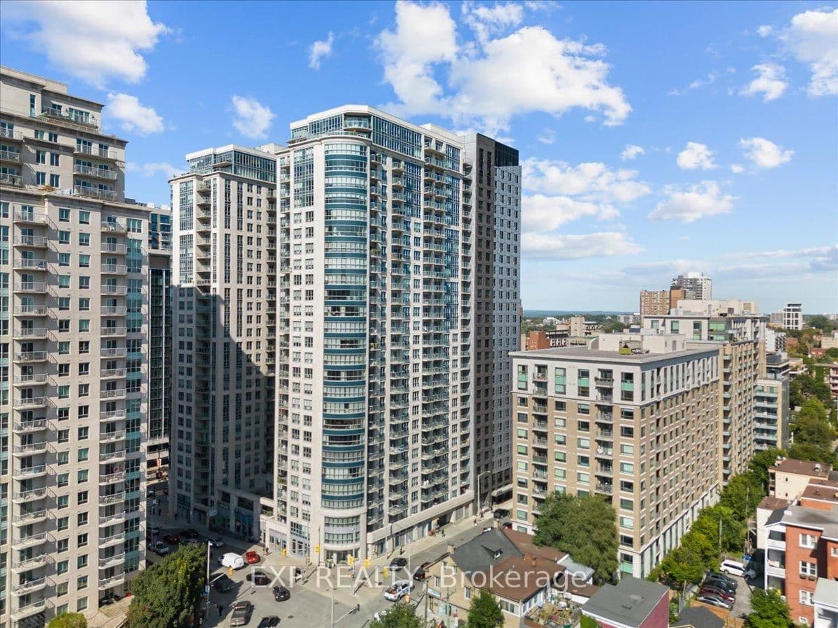 195 Besserer Street, Unit 2009