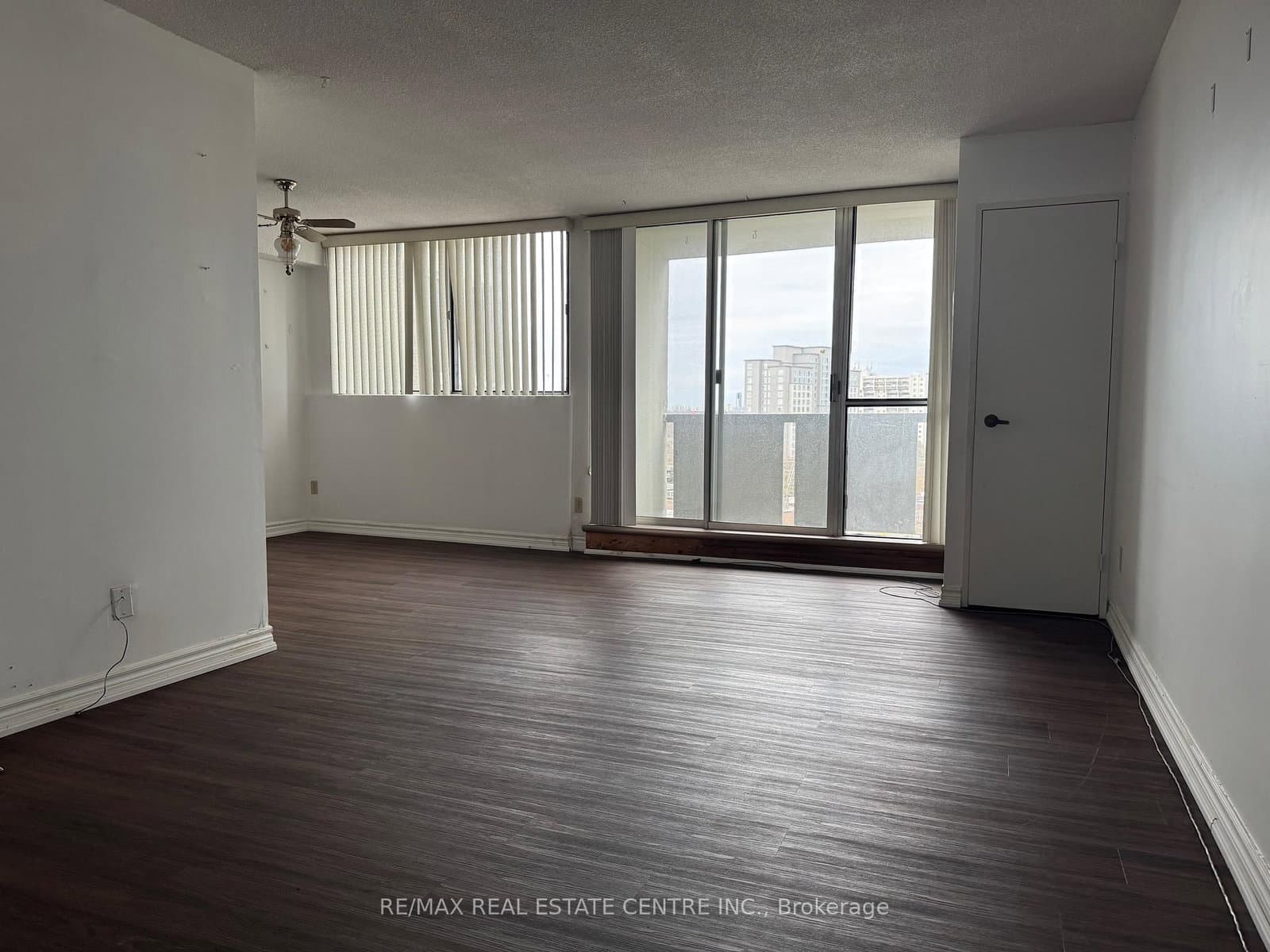 #603 - 375 King Street N
