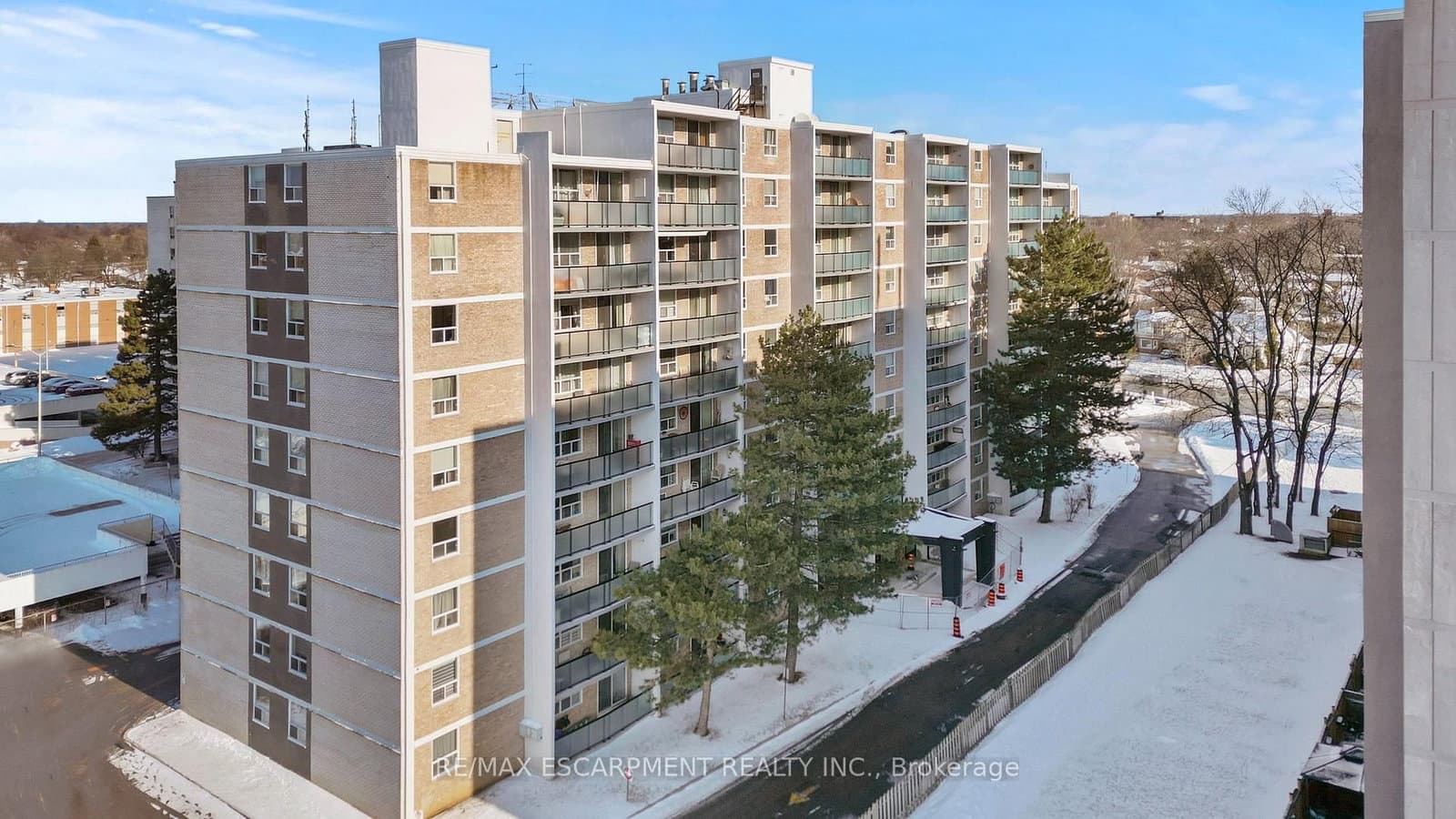 #1004 - 359 Geneva Street
