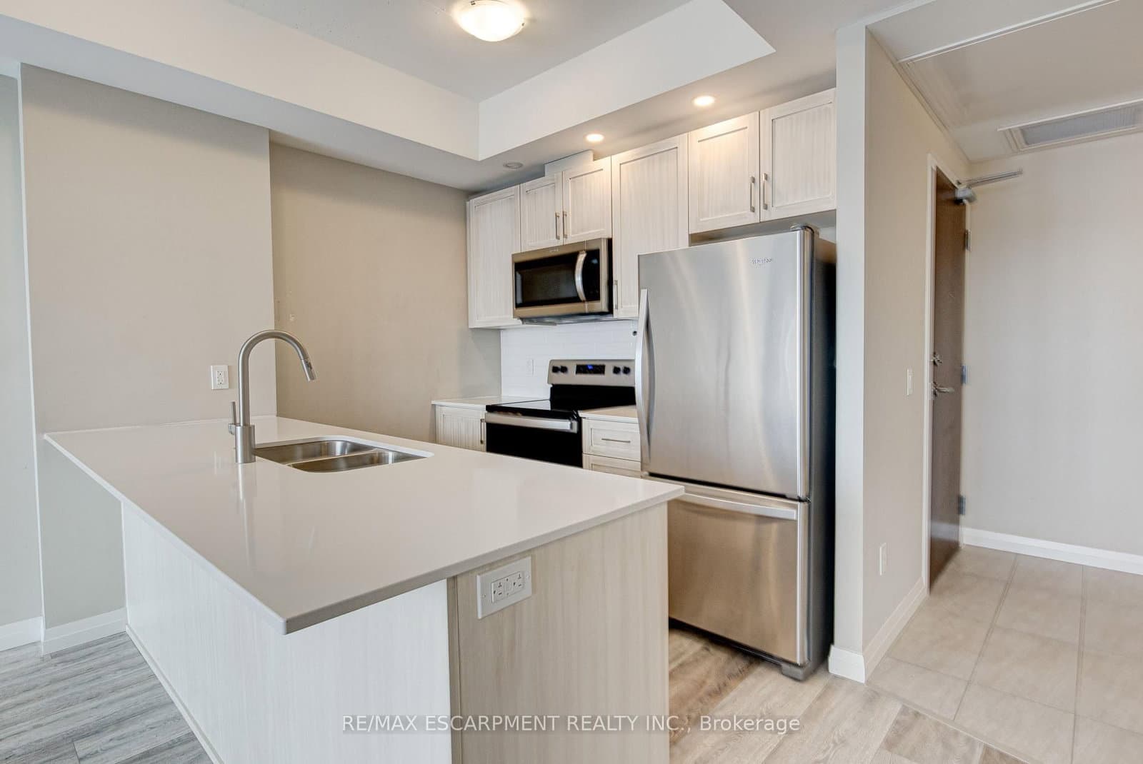 #1007 - 108 Garment Street
