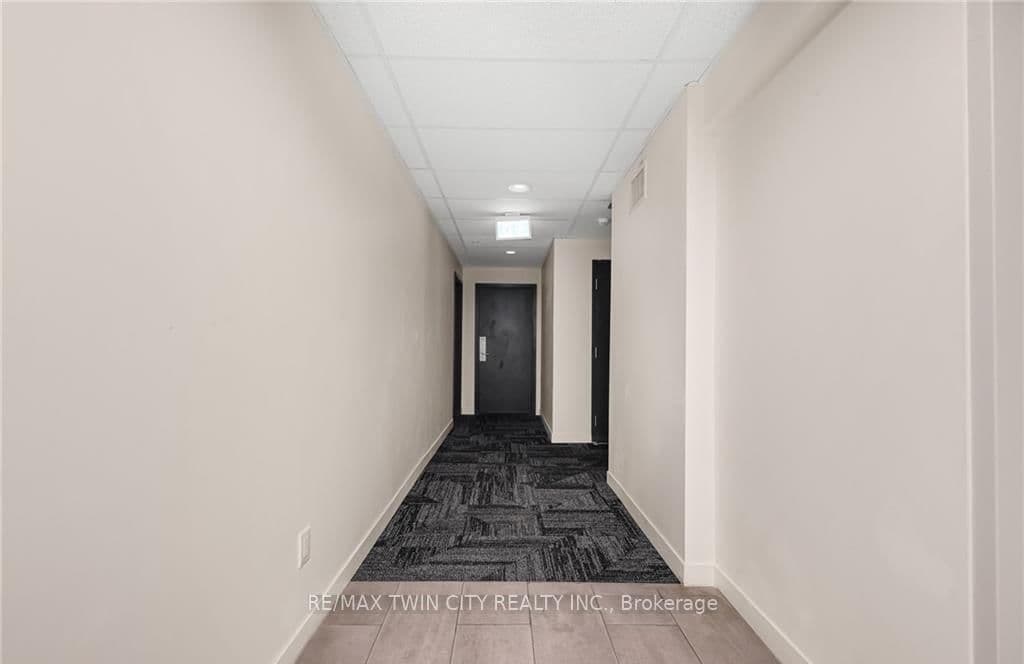 128 King Street, Unit 807 thumbnail 5