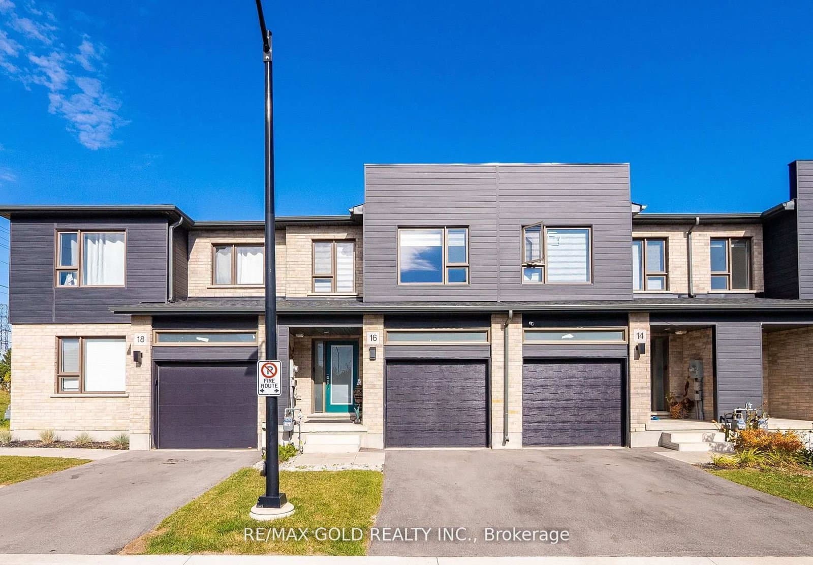 16 Roper Place