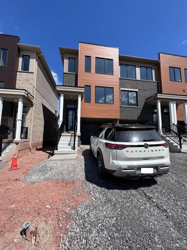 10 REID Avenue N