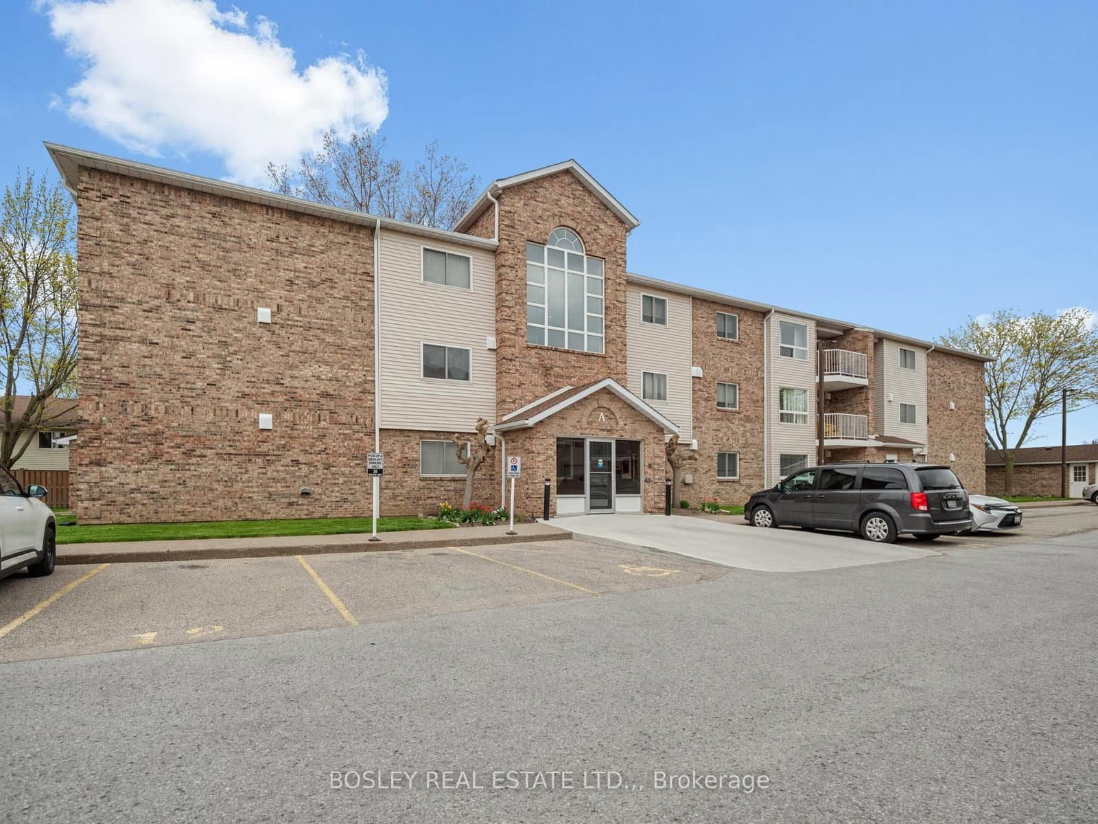 #205A - 1061 Vansickle Road N