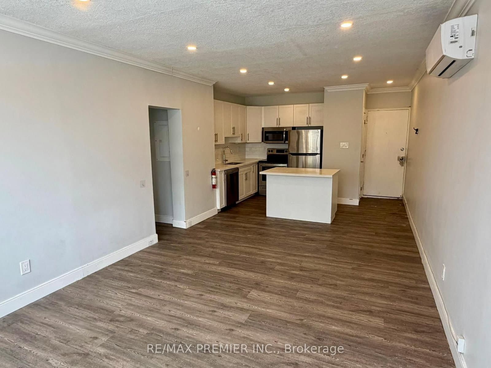 112 St. Joseph's Drive, Unit 101 thumbnail 3
