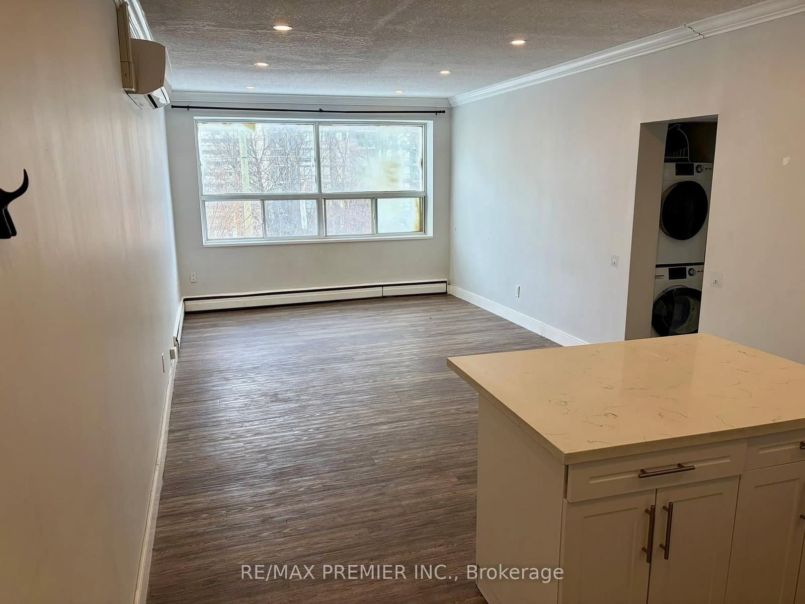 112 St. Joseph's Drive, Unit 101 thumbnail 4