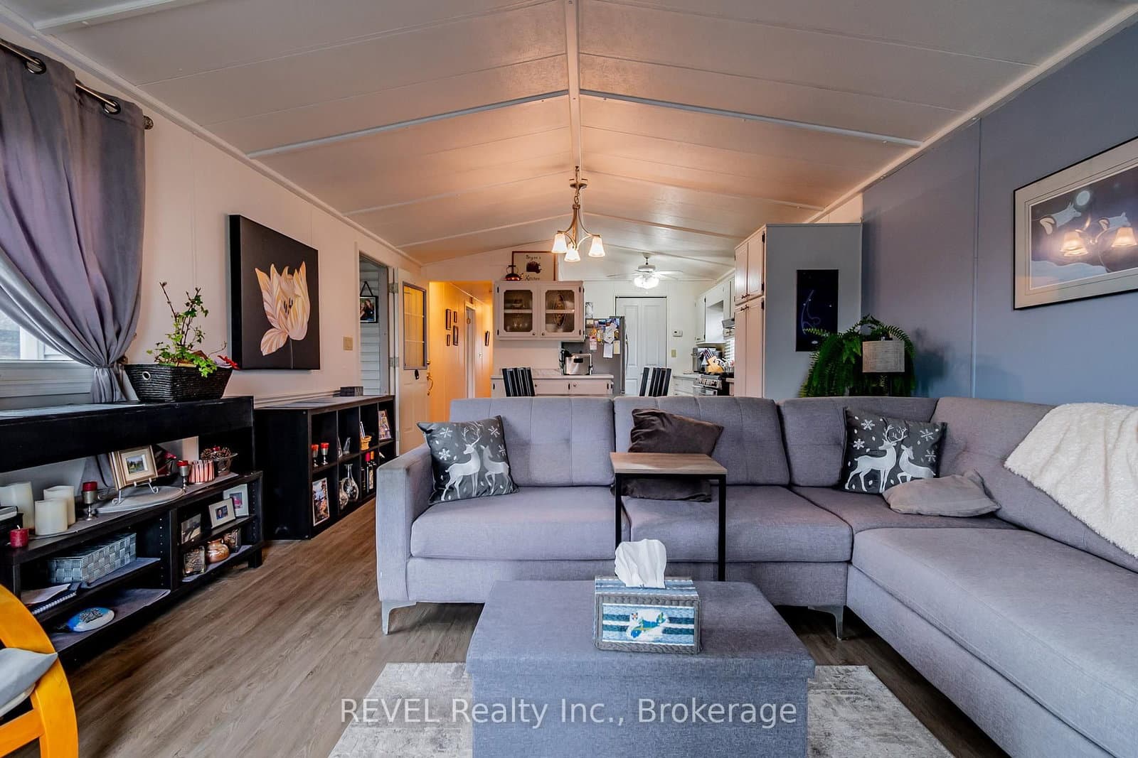 3033 Townline Road, Unit 115 thumbnail 4
