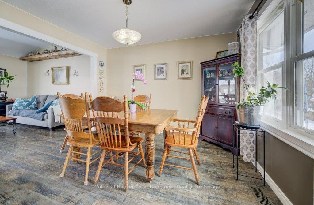 77 2nd Street Crescent thumbnail 12