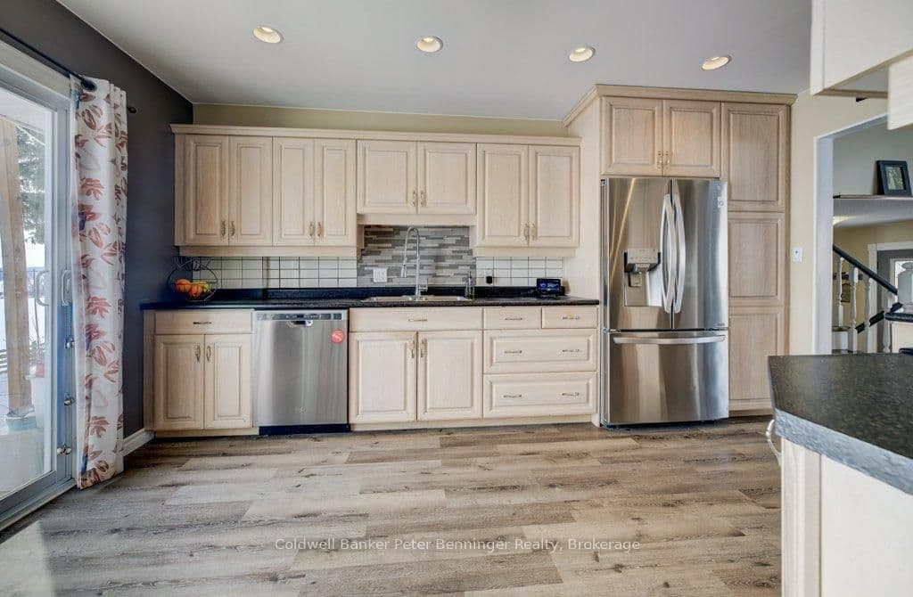 77 2nd Street Crescent thumbnail 17