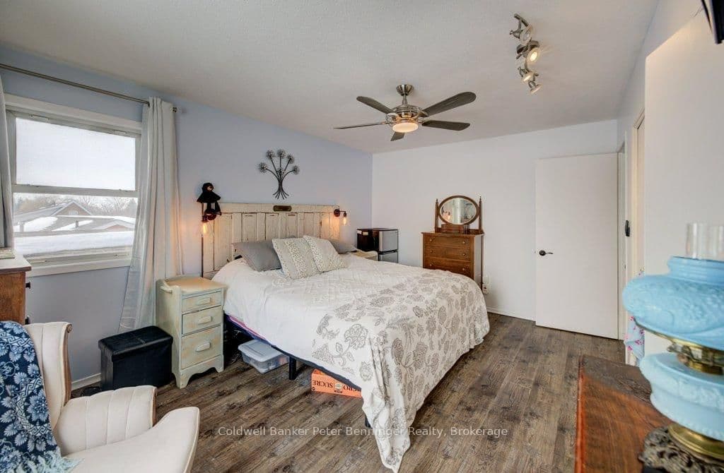 77 2nd Street Crescent thumbnail 26