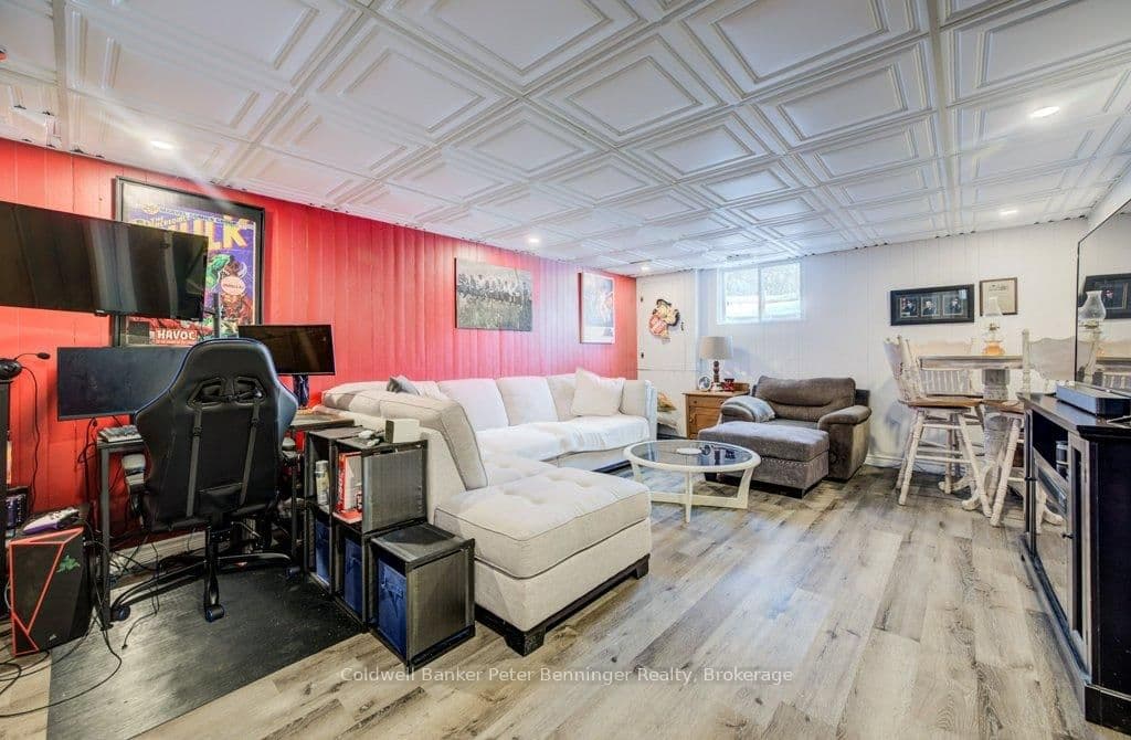 77 2nd Street Crescent thumbnail 35