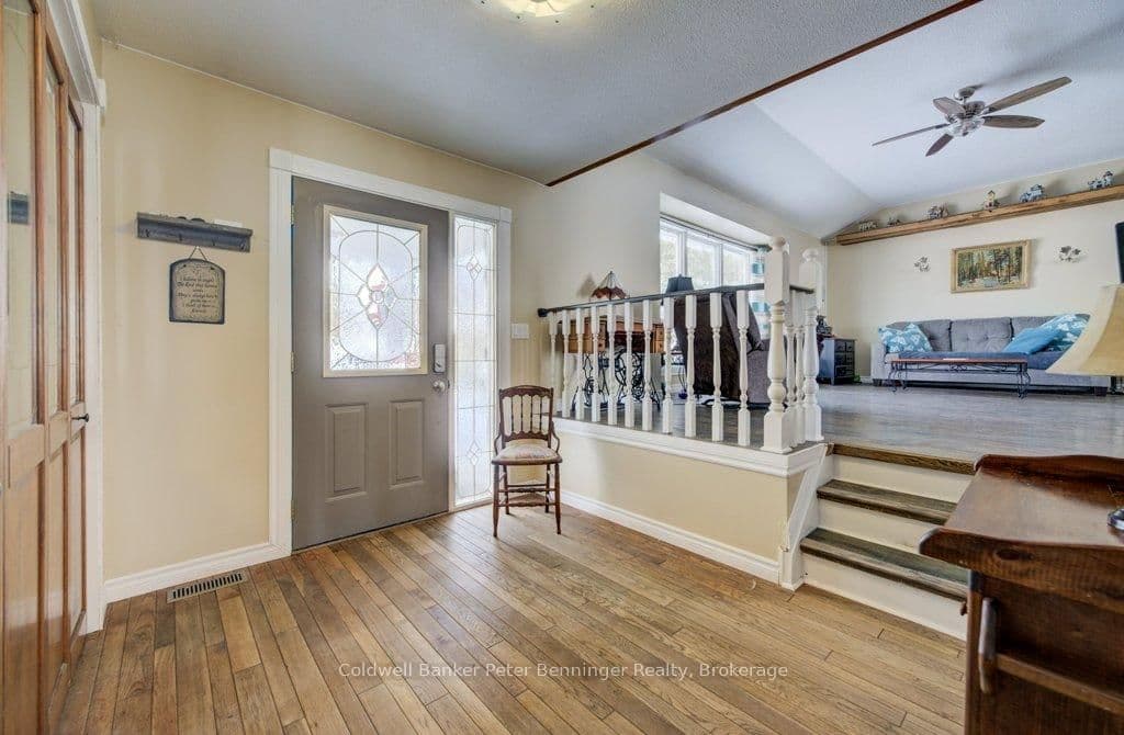 77 2nd Street Crescent thumbnail 4