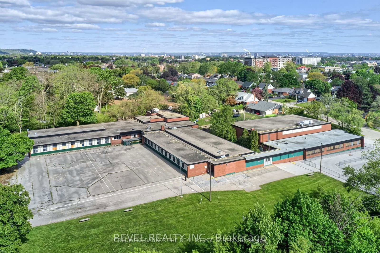 45 Randall Avenue thumbnail 2