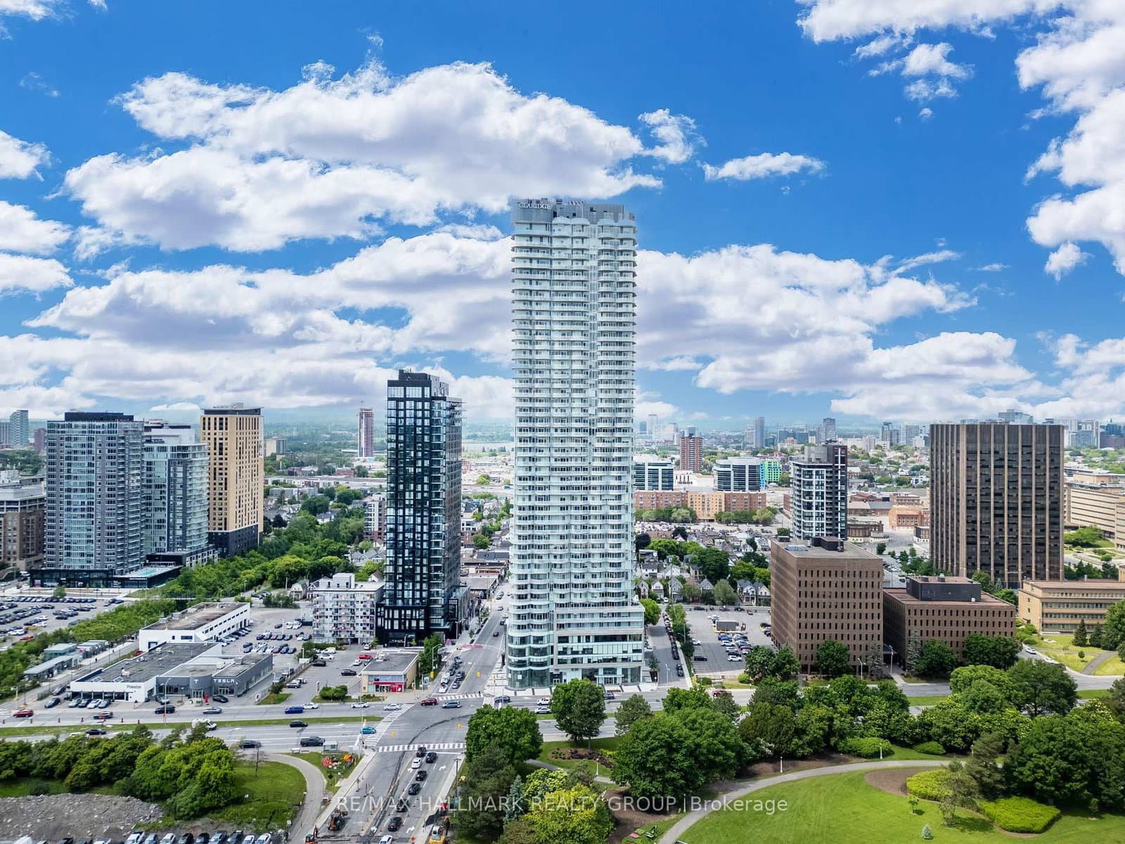 #3703 - 805 Carling Avenue