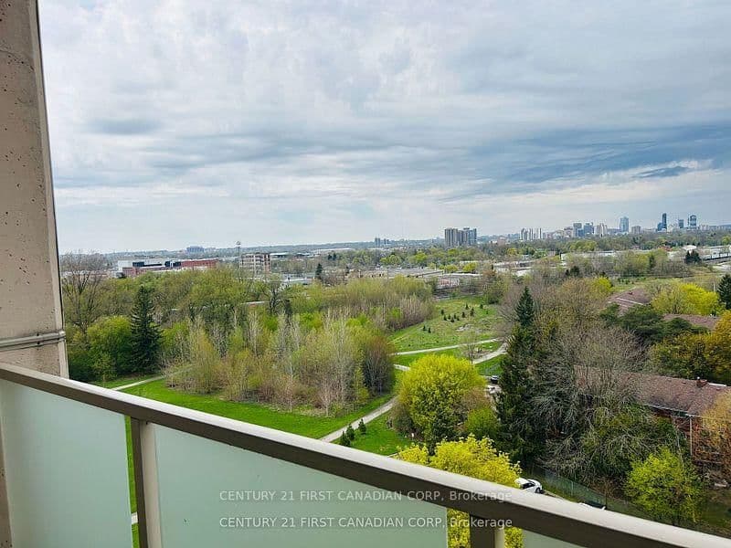 #1011 - 573 Mornington Avenue