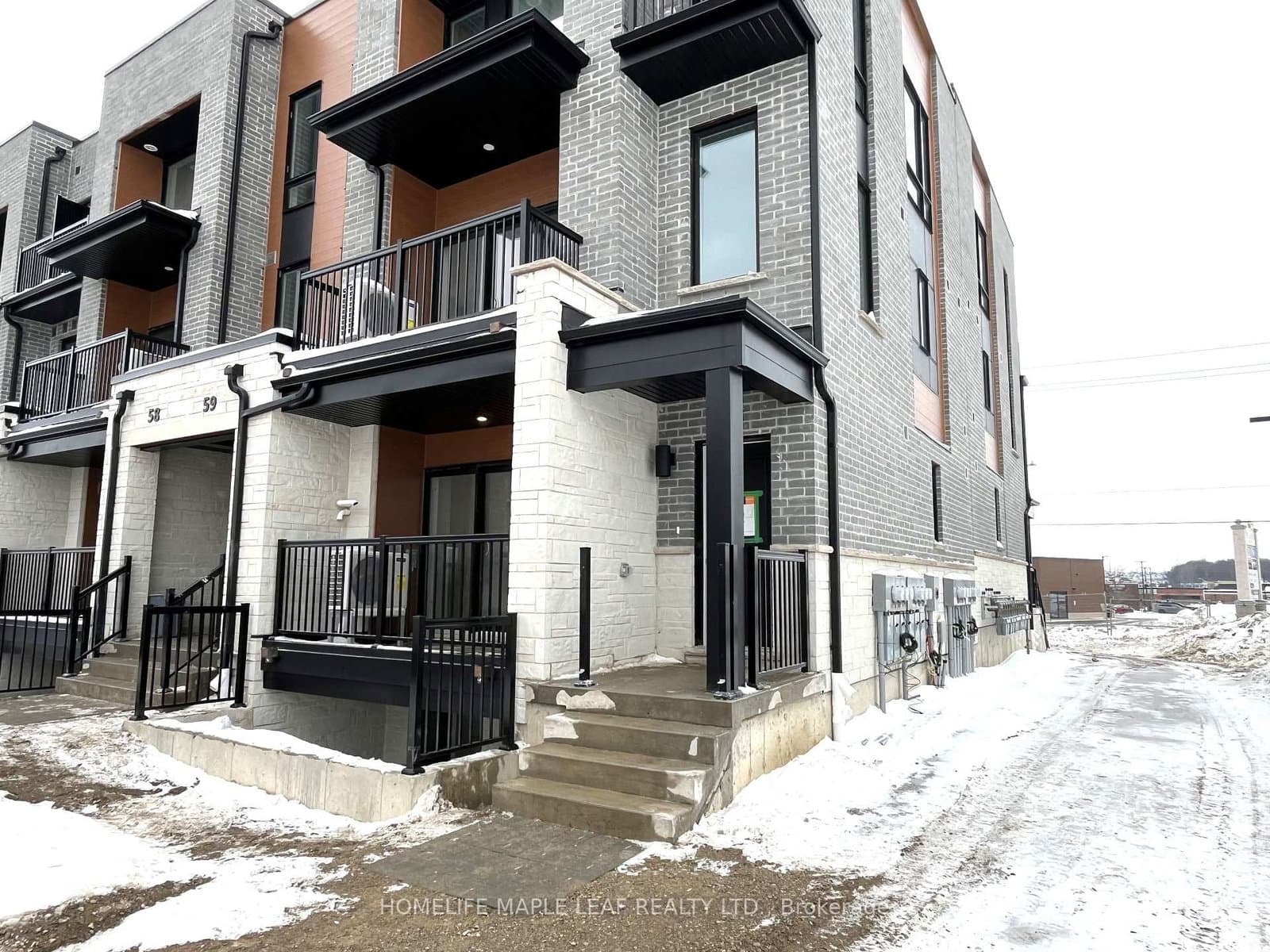 525 Erinbrook Drive, Unit C060