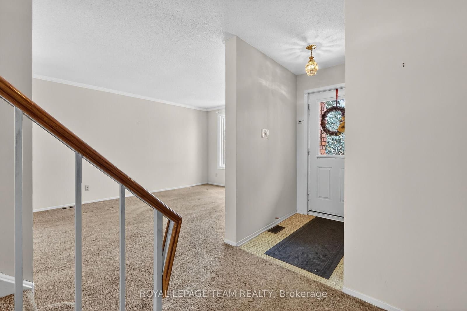 97 Huntsman Crescent thumbnail 3
