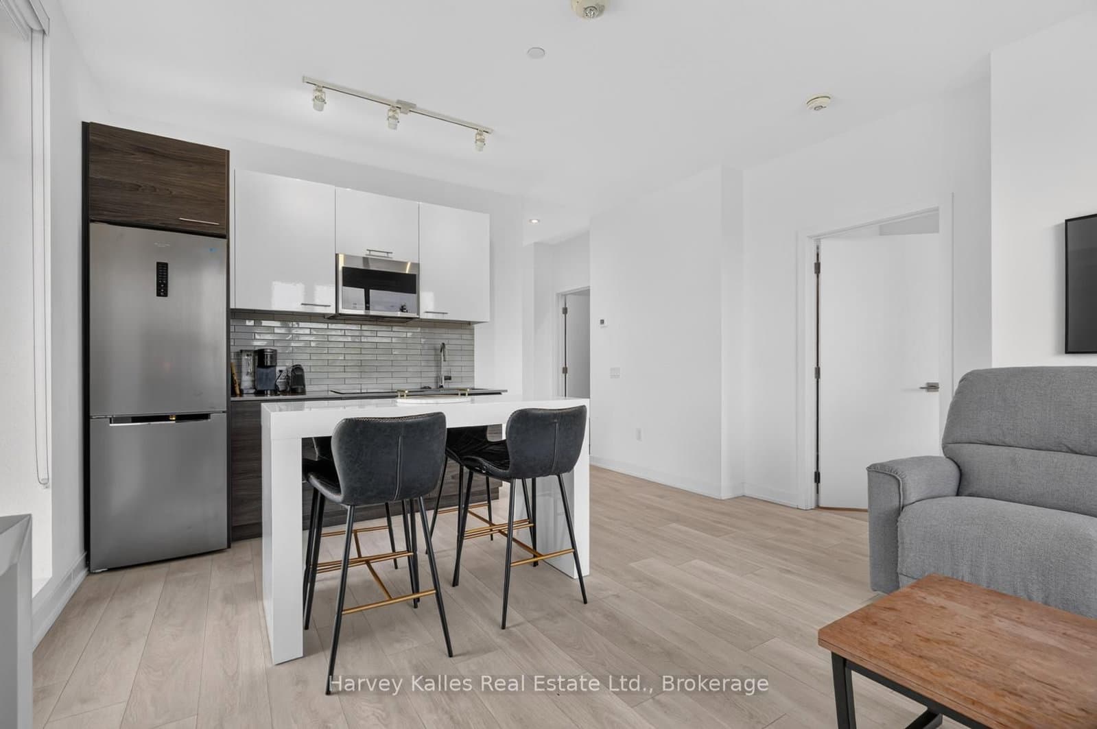 120 Carrick Trail, Unit 401 thumbnail 11