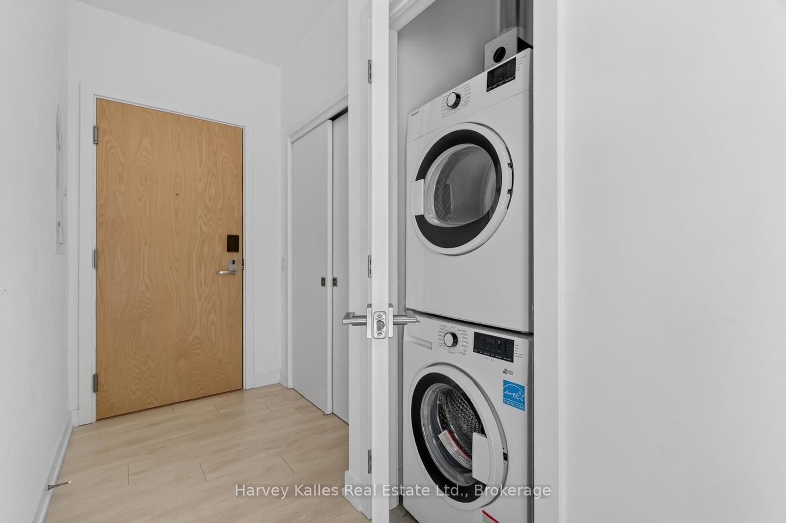 120 Carrick Trail, Unit 401 thumbnail 21