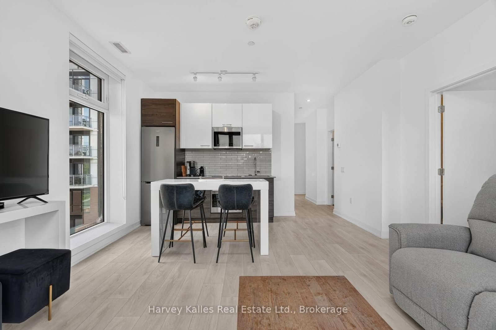 120 Carrick Trail, Unit 401 thumbnail 9
