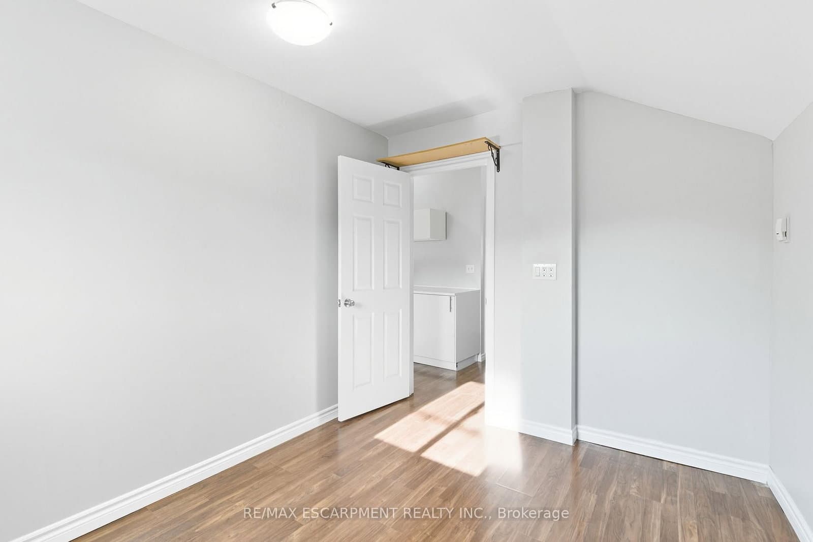 2 WINDSOR Street, Unit 2 thumbnail 7