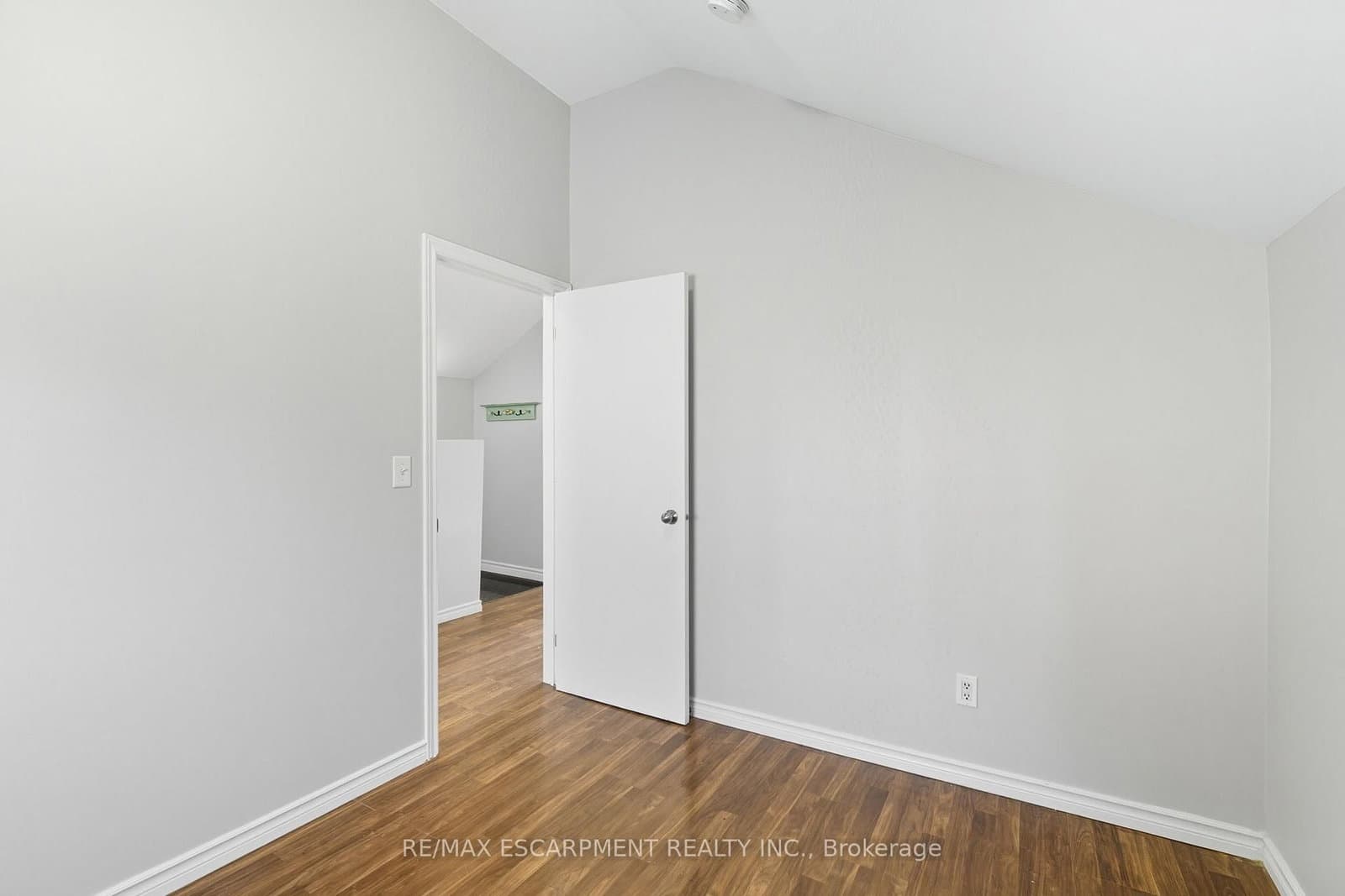 2 WINDSOR Street, Unit 2 thumbnail 8