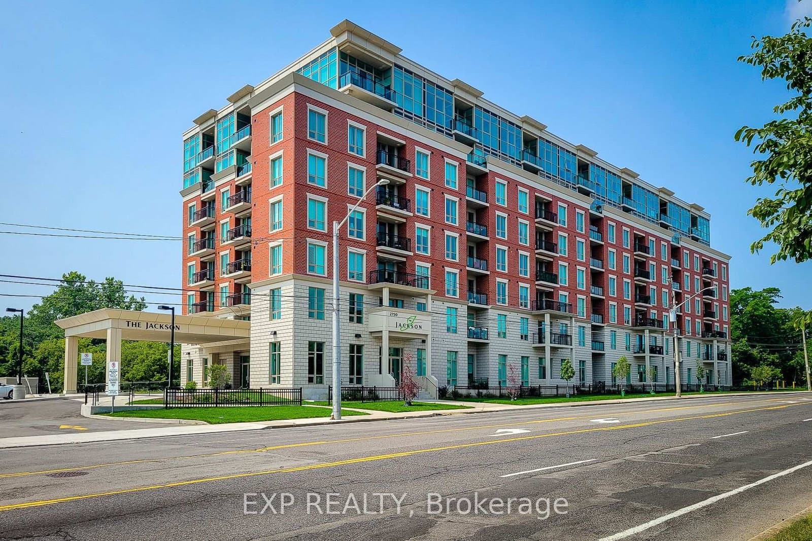 #102 - 2750 King Street E