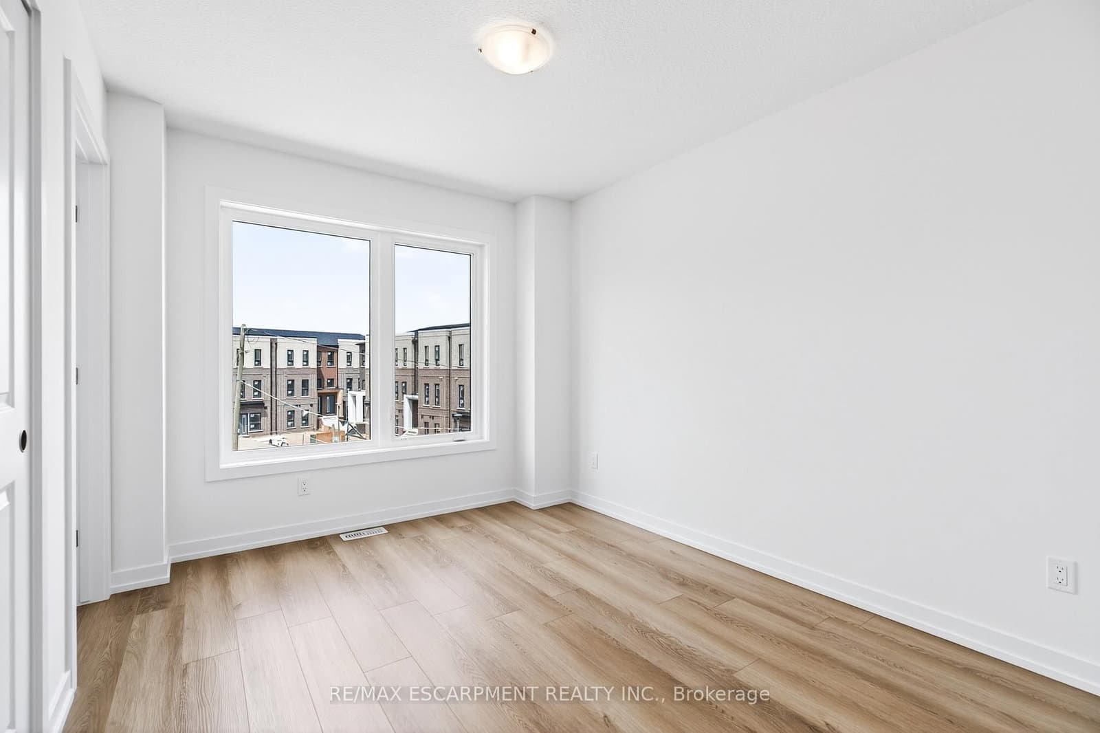 55 Great Falls Boulevard thumbnail 33