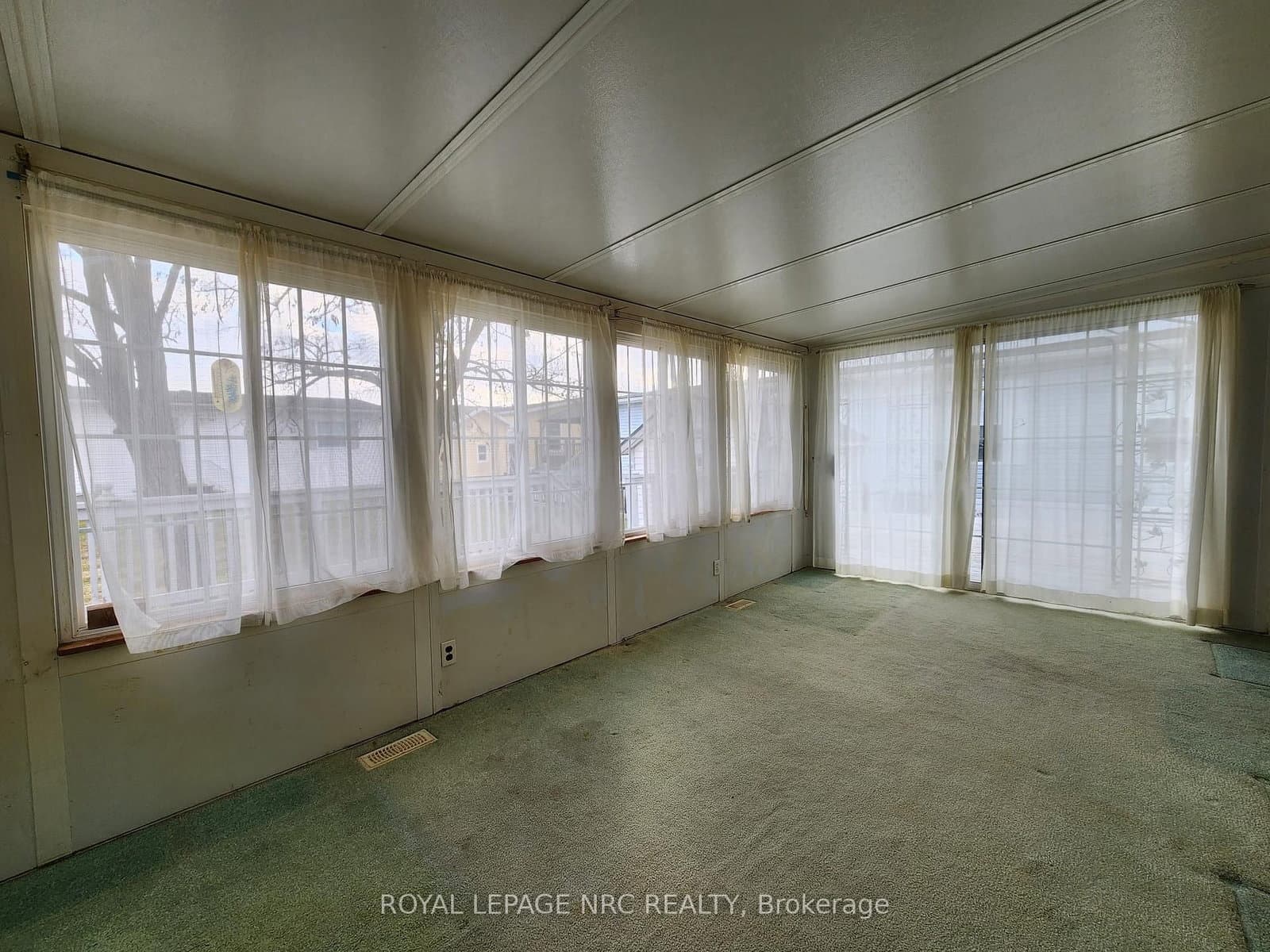 3033 Townline Road, Unit 233 thumbnail 12